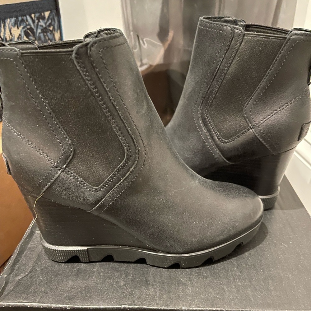 NIB Sorel Joan of Arc boots